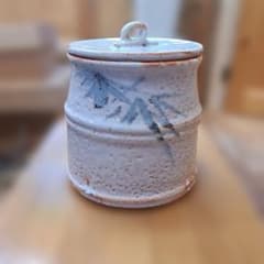 陶器製水差し 白・灰色 手描き模様 陶器製水差し 白・灰色 手描き模様 - メルカリ
