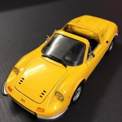 ミニカー  1/18 フェラーリのサムネイル