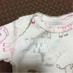 カーターズのベビー服のサムネイル