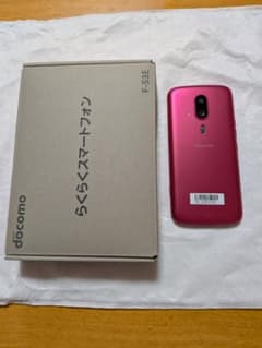 docomo らくらくスマートフォン F-53E - メルカリ