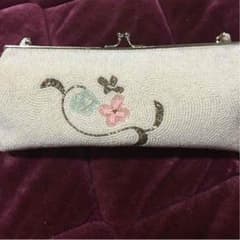 ビーズのカバンのサムネイル
