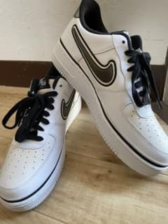 NIKE エアフォースワンのサムネイル