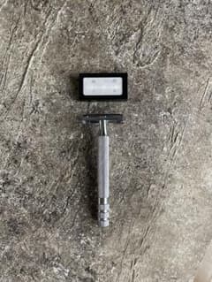 Schick(シック) クラシック ダブルエッジ 両刃 ホルダーのサムネイル