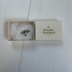 Vivienne Westwood 土星モチーフピアスのサムネイル