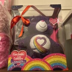 ア*い様 限定品Care Bearsケアベア35周年レインボーハートベアぬいぐる