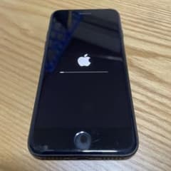 Apple iPhone 7本体 ブラックのサムネイル