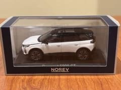 NOREV PEUGEOT プジョー5008 後期型　牙　ミニカー　1/43 NOREV PEUGEOT プジョー5008 後期型 牙 ミニカー 1/43 - メルカリ