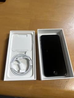 79% Apple iPhone SE2ブラック 本体 箱　純正　充電ケーブル付 79% Apple iPhone SE2ブラック 本体 箱 純正 充電ケーブル付 - メルカリ
