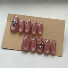 ピンクネイルチップ マグネットネイル ちゅるん クロム ギャル アーモンド型のサムネイル