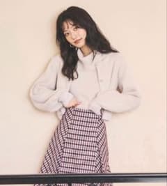 And Couture アンドクチュール ラメシャギーニットアンサンブルのサムネイル