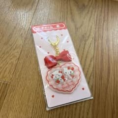 Sanrio Lil ala mode アクリルキーホルダー チャーム 赤のサムネイル