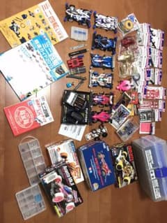 22日まで値下げ！　ミニ四駆セットのサムネイル