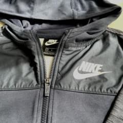 Nike ネイビー フルジップパーカー S 130〜140のサムネイル