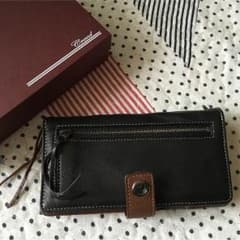お値下げ⭐️新品⭐︎グリード長財布のサムネイル
