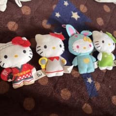 ハローキティ ぬいぐるみ 4体セットのサムネイル
