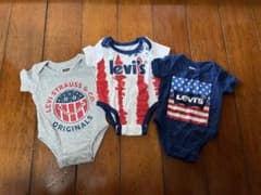 リーバイス　新生児赤ちゃん服　ロンパース　アメリカで購入のサムネイル