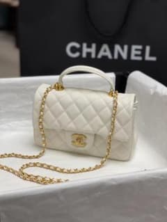 CHANELホワイト キルティング パーティーバッグ キルティング ホワイト（白）系 CHANEL CHANEL 25(シャネル) バッグ