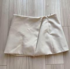 三連休限定値下げ⚠️ZARA タイトスカート S クリームのサムネイル