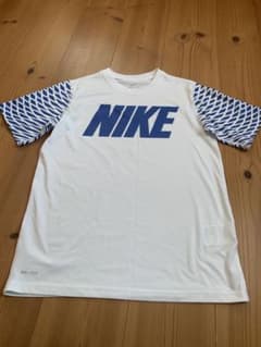 NIKE 半袖Tシャツのサムネイル