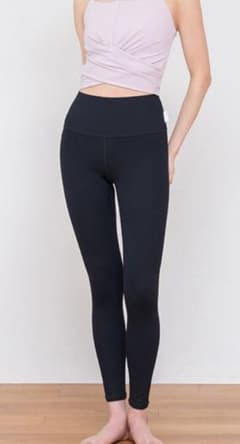 スカーラ　レギンス　黒M 美品 M SUKALA1回着用 リブ レギンス 黒 スカーラ lava - メルカリ