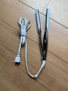 値下げ中　ReFa ストレートヘアアイロン 本体+箱のサムネイル