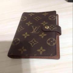 ルイヴィトン 手帳 正規品のサムネイル