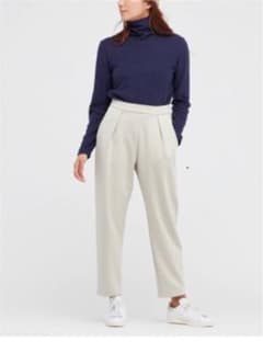 【とんぼ様　専用です！】ユニクロ　フェイスイージーテーパードパンツ Lのサムネイル