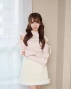 RoseMuse cut out lace point knit topsのサムネイル