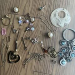 こ*ん様 壊れてしまったアクセサリー類のサムネイル