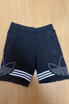 adidas トレフォイル ハーフパンツ ブラックのサムネイル