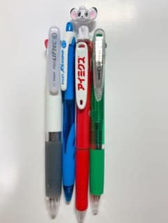 製薬会社ボールペン4本のセットのサムネイル