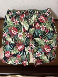 afterbase ボタニカル柄 ショートパンツ Lサイズのサムネイル