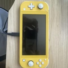 Nintendo Switch Lite イエロー + Splatoon 3のサムネイル