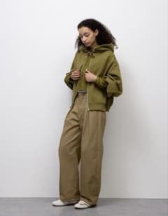 gu チノタックバレルパンツ　　ベージュ