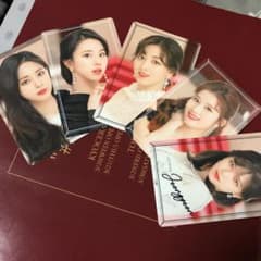 TWICEのサムネイル
