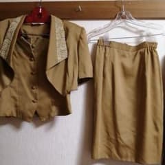 スカートスーツ　上下　半袖　３点セットのサムネイル