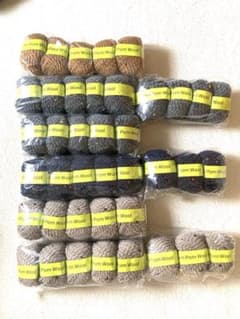 aya様専用ポンポンウール☺︎40玉セット☺︎半額以下‼︎のサムネイル