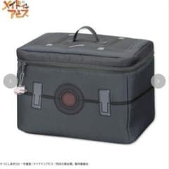 メルカリ便で発送！　メイドインアビス　たけくじ　缶バッジ　プルシュカ メイドインアビス たけくじ パパ棒プルシュカ スクエア 缶バッジ