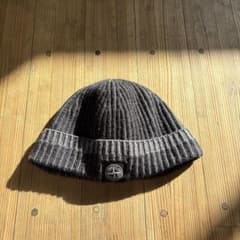 STONE ISLAND ロゴパッチビーニーハット　グレーのサムネイル