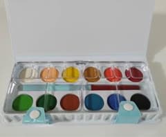 新品　固形絵の具１２色 パレット筆付きのサムネイル