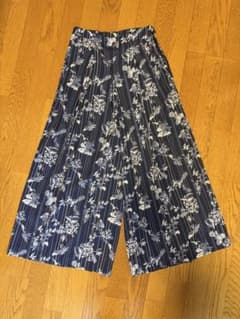 SENSE OF PLACE ワイドパンツ 花柄のサムネイル