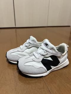New Balance ベビーシューズ ホワイト/ブラックのサムネイル