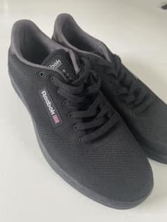 Reebok CLASSICのサムネイル