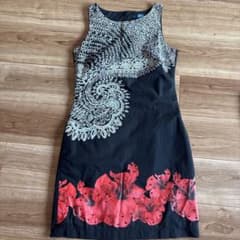 ノースリーブワンピース 黒 ペイズリー 花柄のサムネイル