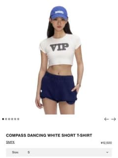SMFK クロップド丈 トップス　Tシャツ