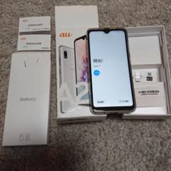 Galaxy A20 ホワイト 32 GB au SIMロック解除済みのサムネイル