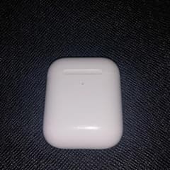 Apple AirPods エアーポッズ　第二世代充電ケース　充電器　※純正品のサムネイル