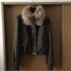 ★値下げ★SIERALEON ビジューブルゾンのサムネイル