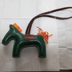 チャームのサムネイル