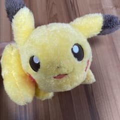 ピカチュウ　でっかいぬいぐるみのサムネイル